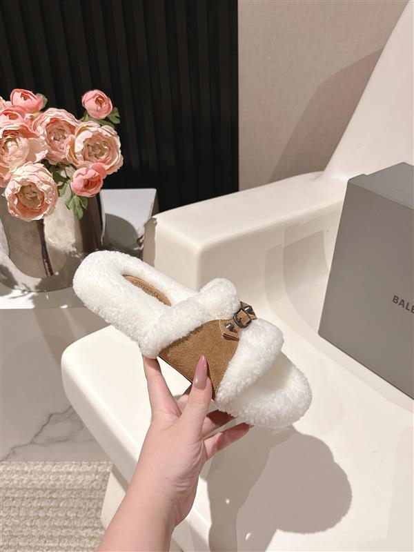 2025112818446352 230